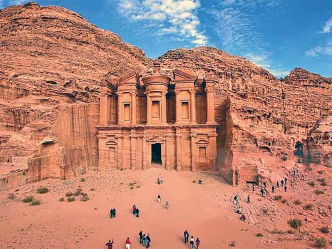 Petra: Jordan's Petra:秘密的守护者?——《经济时报》